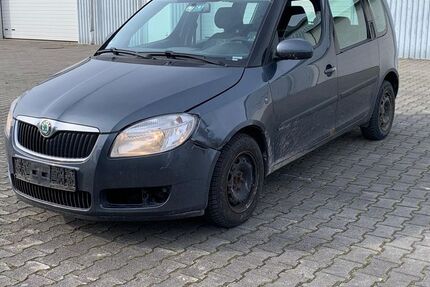 Skoda Roomster 277.373 km 590 &euro; München 81243