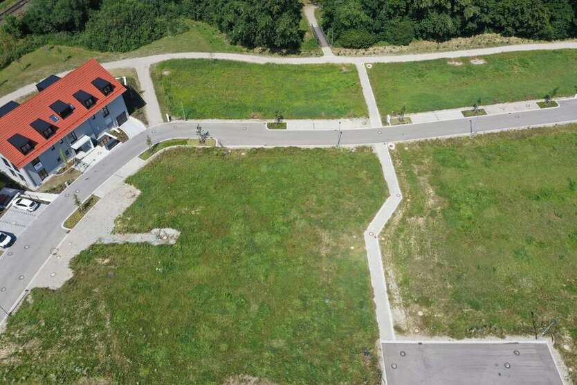 Grundstück zu verkaufen in Ottenhofen 715.000 € 549 m²