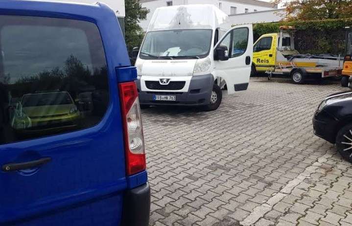 Peugeot Boxer 321.000 km 1.000 € München 81735