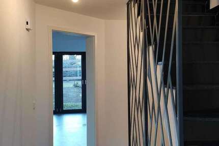 Haus Neubiberg - 8 Zimmer, 145 m&sup2;, 3.790&euro; | Angebot:26460874
