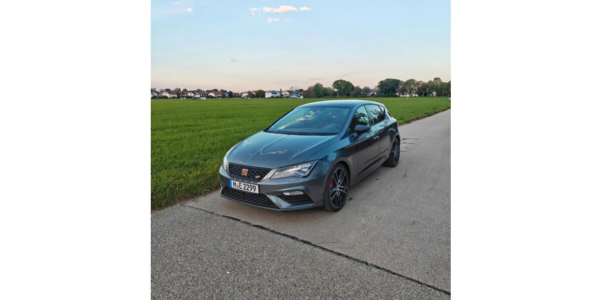 Seat Leon 81.670 km 21.900 &euro; Höhenkirchen-Siegertsbrunn 85635
