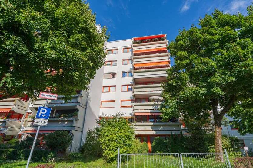 Wohnung zum Mieten in Unterhaching Fasanenpark 1.125 € 73.03 m²