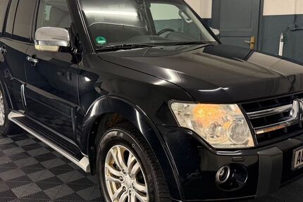 Mitsubishi Pajero 339.558 km 9.990 &euro; München 81243