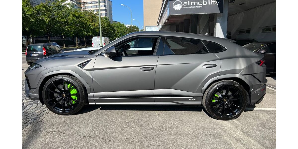 Lamborghini Urus 39.000 km 269.900 &euro; München 81541