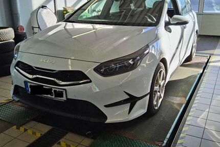 Kia ceed Sportswagon 55.000 km 18.999 &euro; Hohenbrunn bei München 85662