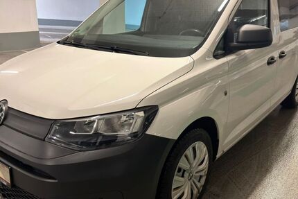 VW Caddy Maxi 111.869 km 17.999 &euro; München 81825