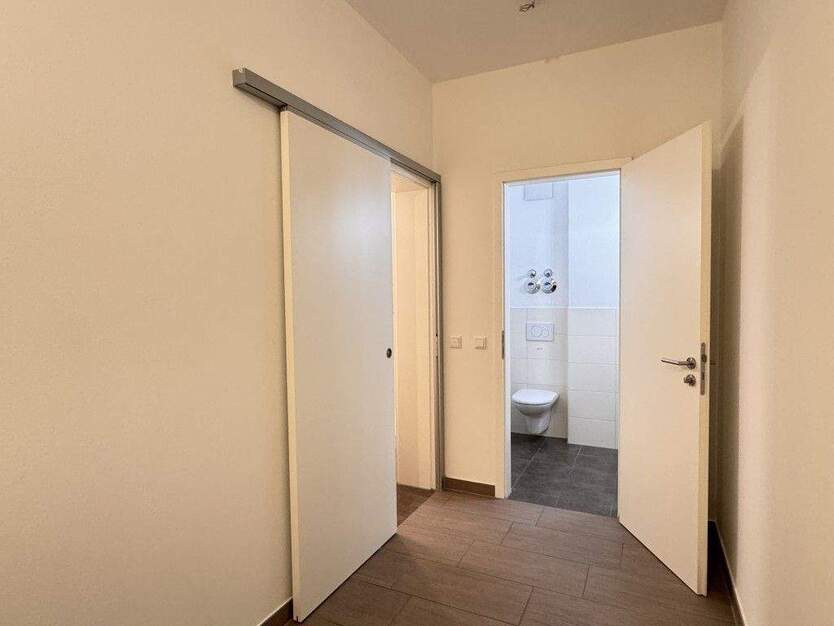 Geräumige 2-Zimmer-Wohnung mit EBK in S-Bahn-Nähe Heimstetten 2 zimmer