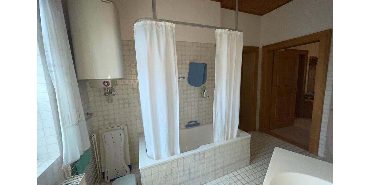 Etagenwohnung Gräfelfing - 5 Zimmer, 157 m&sup2;, 850&euro; | Angebot:26178367