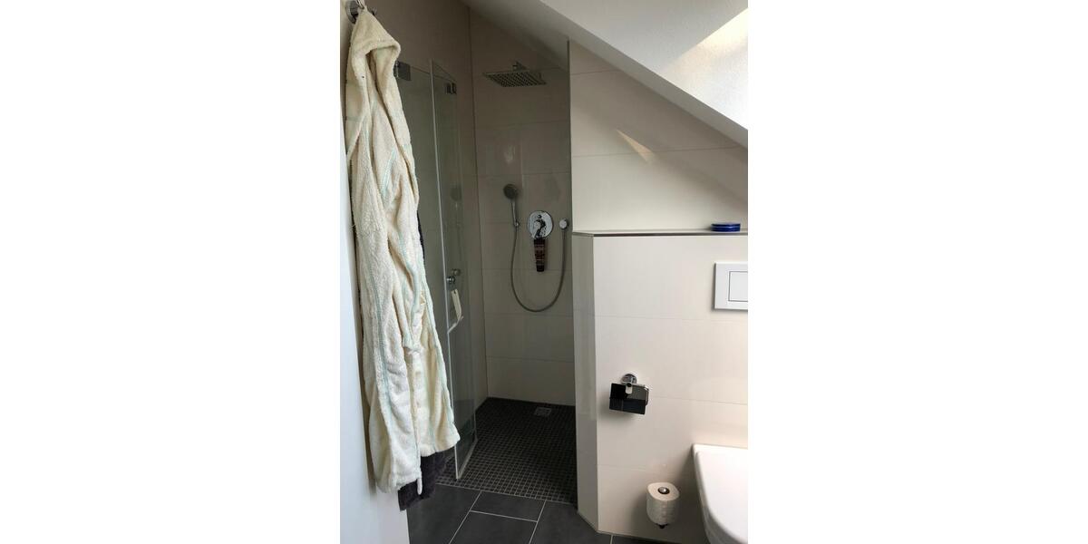 Dachgeschoßwohnung München Am Hart - 1 Zimmer, 21 m&sup2;, 500&euro; | Angebot:27592097