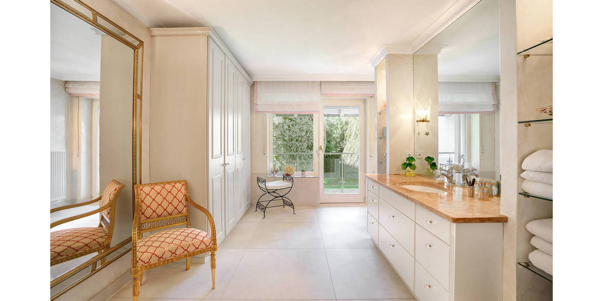 Doppelhaushälfte München Ramersdorf-Perlach - 5 Zimmer, 265 m&sup2;, 2.200.000&euro; | Angebot:25674050