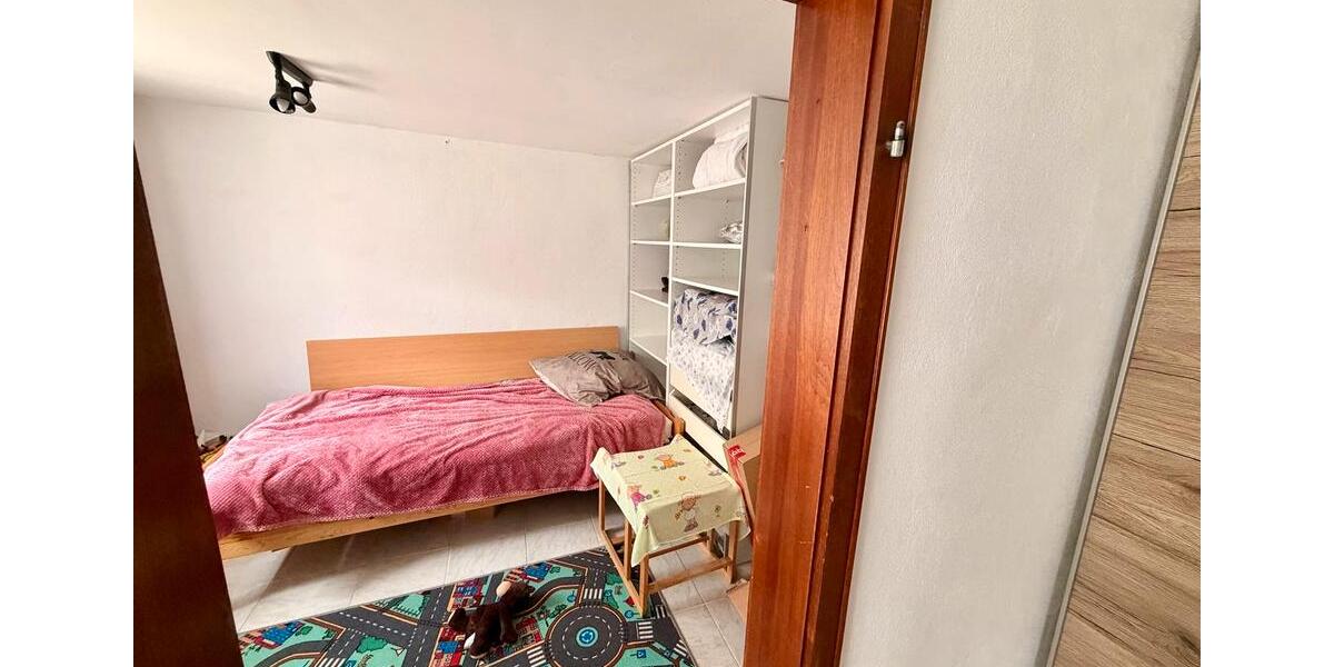 Reihenhaus München Schwabing-Freimann - 6 Zimmer, 145 m&sup2;, 249.000&euro; | Angebot:26283542