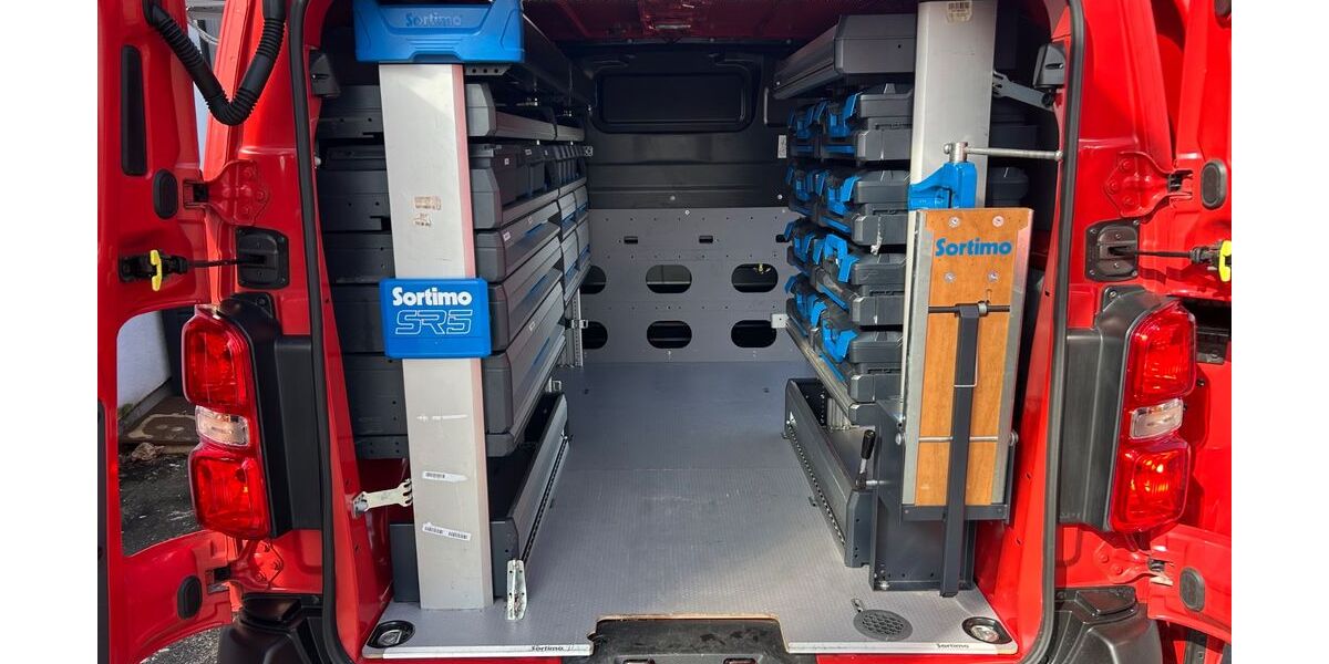 Opel Vivaro 100.000 km 15.900 &euro; München 81825