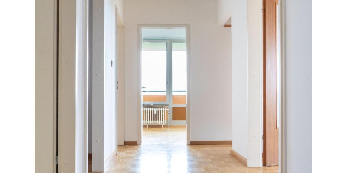 Privatverkauf: Helle 3-Zi.Wohnung (Pool&Sauna)-Keine Maklergebühr 3 zimmer