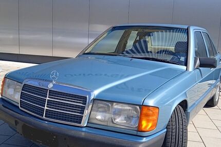 Mercedes-Benz 190 280.000 km 9.900 € München 82008