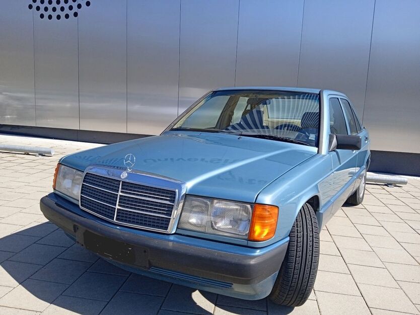 Mercedes-Benz 190 280.000 km 9.900 € München 82008