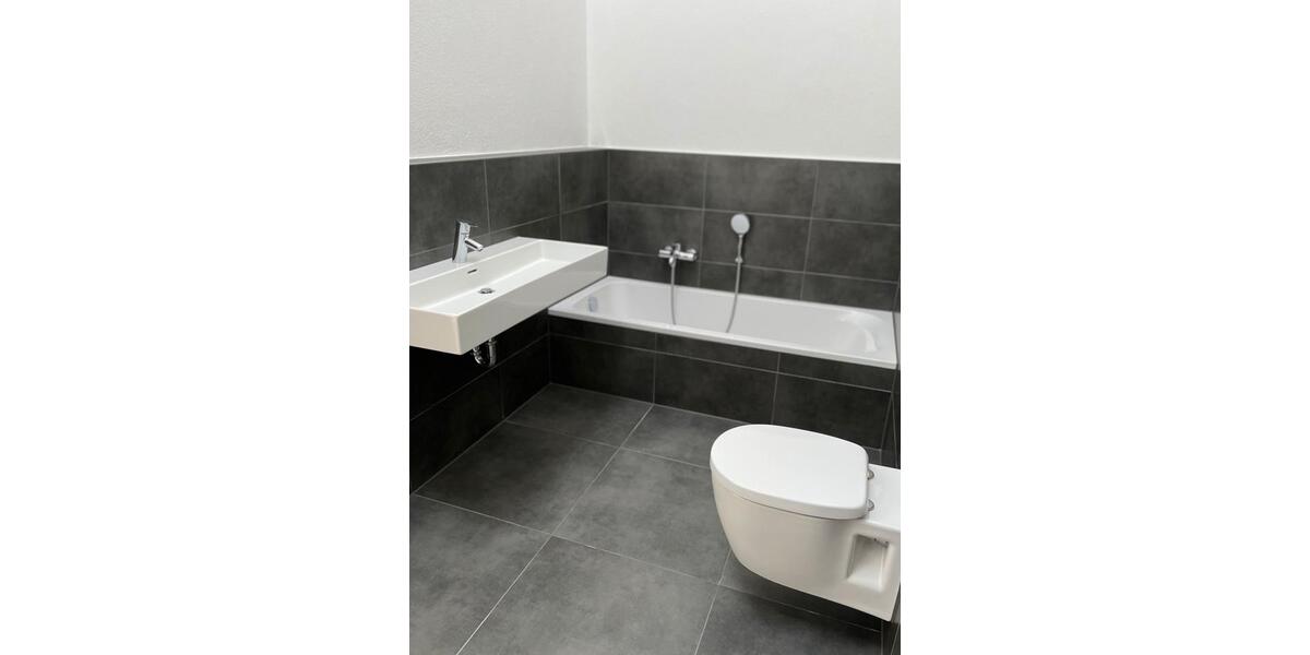 Etagenwohnung Gröbenzell - 5 Zimmer, 150 m&sup2;, 2.800&euro; | Angebot:25512572