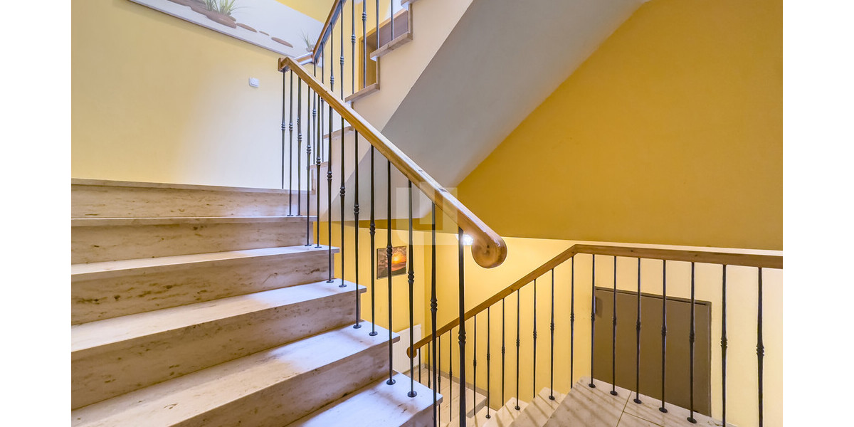 WINDISCH IMMOBILIEN – Gewerbeimmobilie mit vier Büros und einer Wohnung - ideal für den Mittelstand 10.5 zimmer