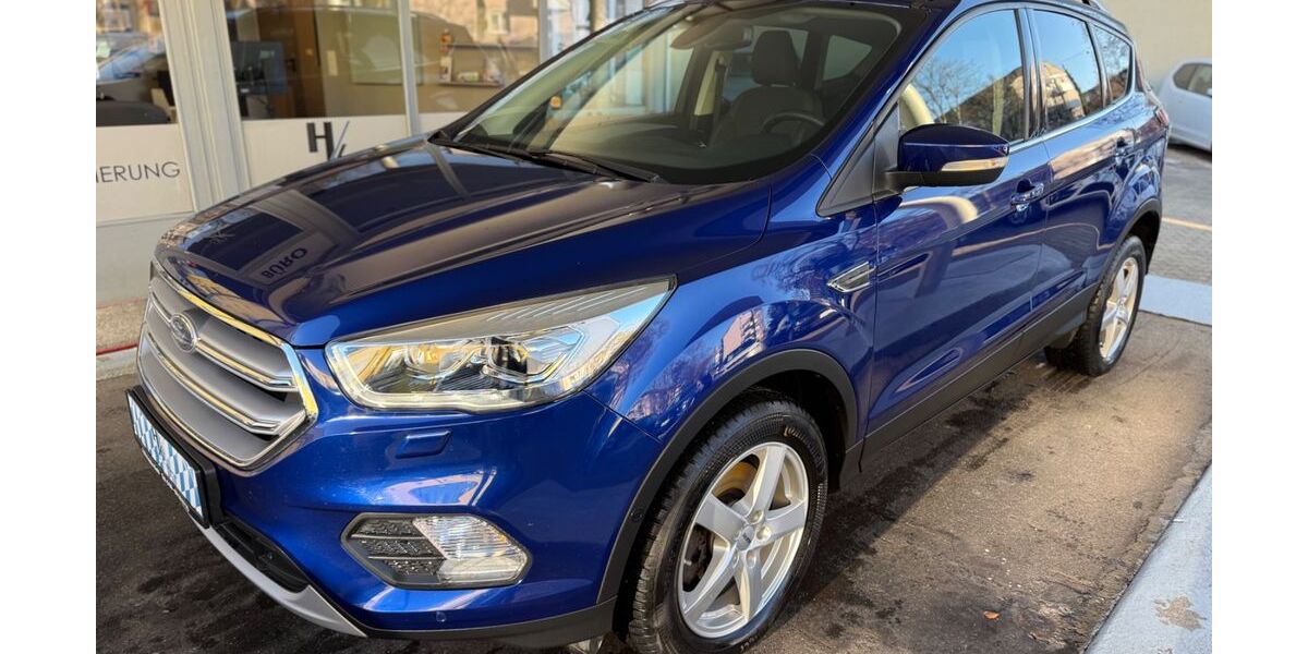 Ford Kuga 136.790 km 12.499 &euro; München 81549