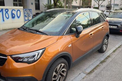 Opel Crossland (X) 33.476 km 12.900 &euro; München 81739
