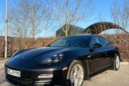 Porsche Panamera 129.700 km 15.690 &euro; München 81375