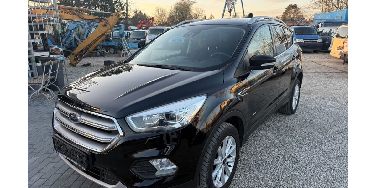 Ford Kuga 250.000 km 9.499 &euro; München 81245