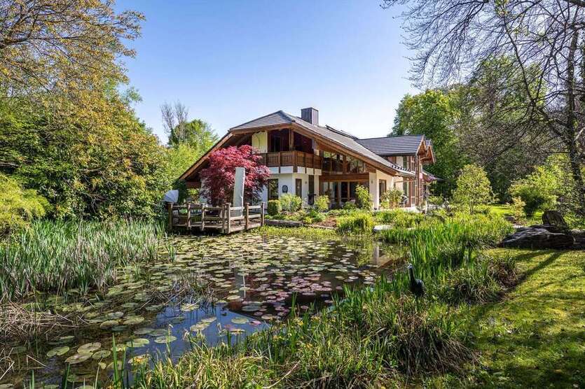 Haus zum Kaufen in Feldafing 4.590.000 € 486 m²