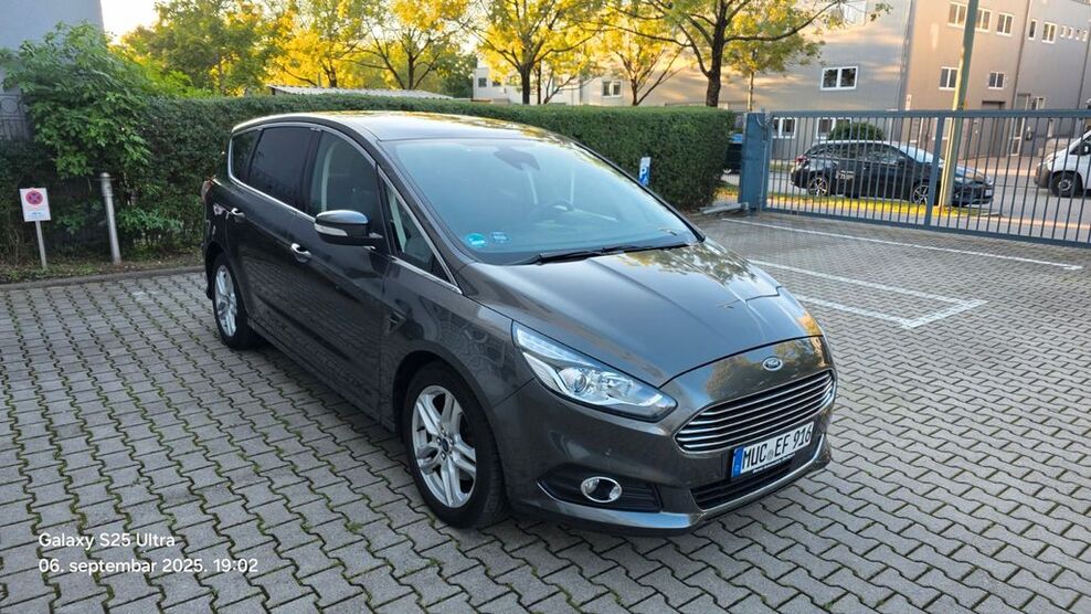 Ford S-Max 159.000 km 13.500 € München 80992