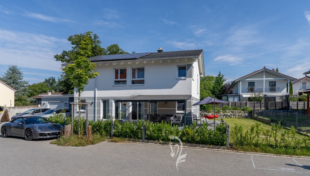 Modernes Architektenhaus mit A+ Energieeffizienz und großzügigem Raumangebot - Einfamilienhaus Ebersberg | Angebot:26992684