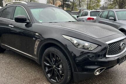INFINITI QX70 119.000 km 17.900 &euro; München 81243