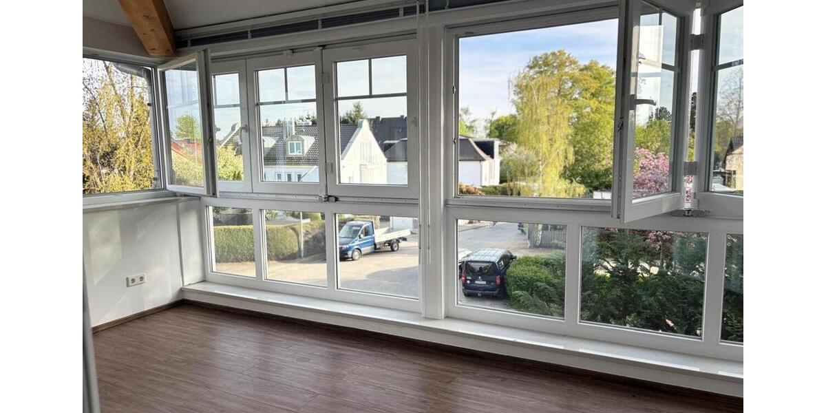 Dachgeschoßwohnung Gauting - 3 Zimmer, 129 m&sup2;, 1.800&euro; | Angebot:26645462