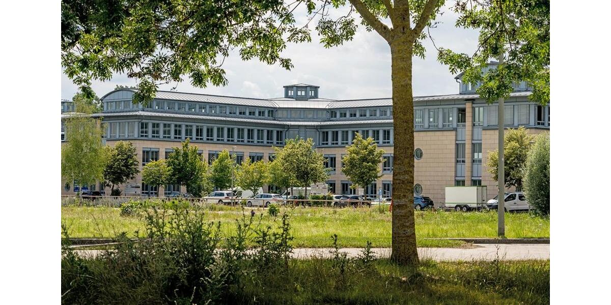 Renoviertes Teambüro mit Highspeed-Internet und Teeküche neben o2 SURFTOWN MUC. zimmer