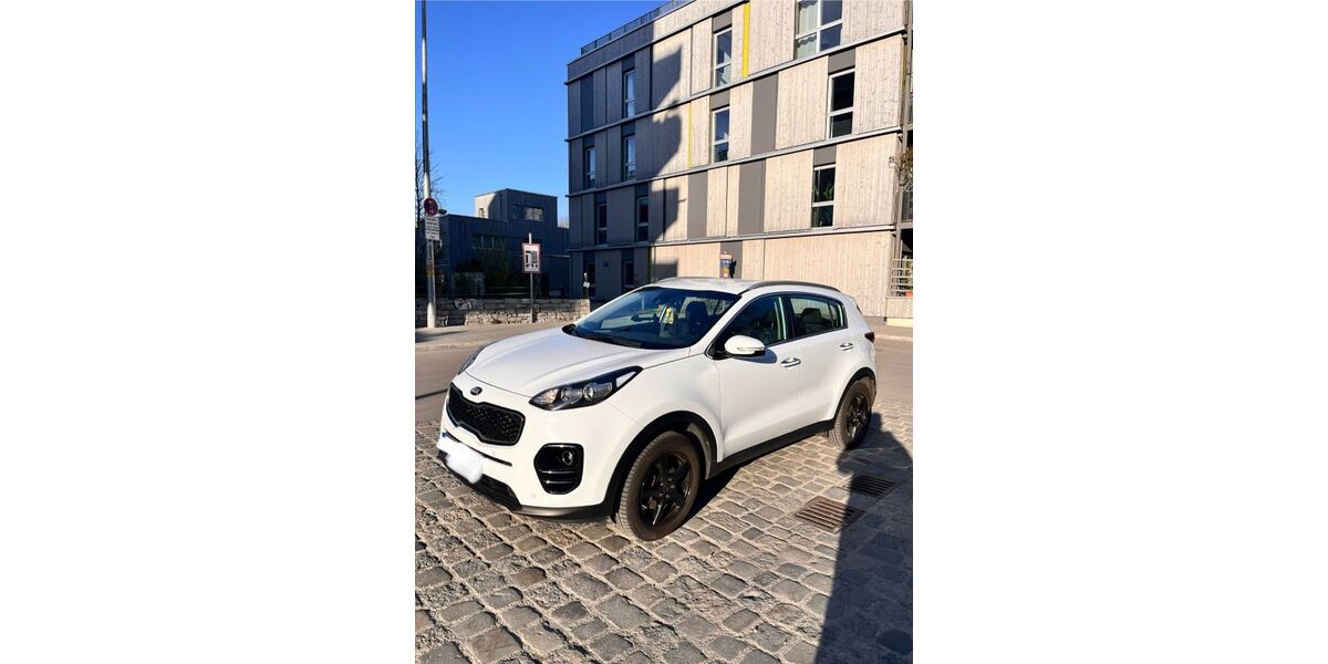 Kia Sportage 101.000 km 13.600 &euro; München 81927