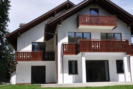 Haus Berg - 10 Zimmer, 450 m&sup2;, 8.500&euro; | Angebot:16083460