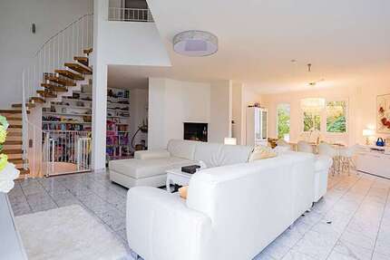 Haus zum Mieten in Grünwald 2.980 € 170 m²