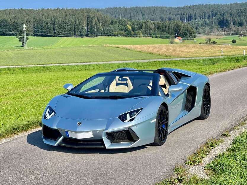 Lamborghini Aventador 30.300 km 315.000 € Gruenwald 82031