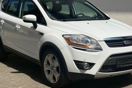 Ford Kuga 127.000 km 8.990 &euro; Eichenau 82223