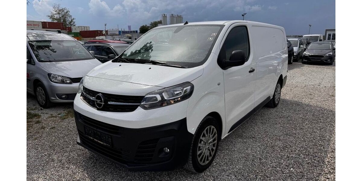 Opel Vivaro 200.000 km 8.800 &euro; München 81829