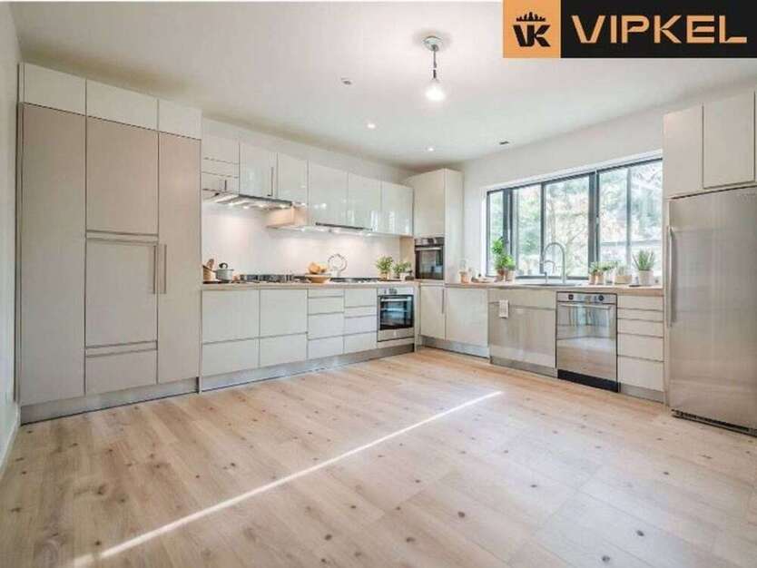 Wohnung zum Kaufen in Outes 160.000 € 183 m²