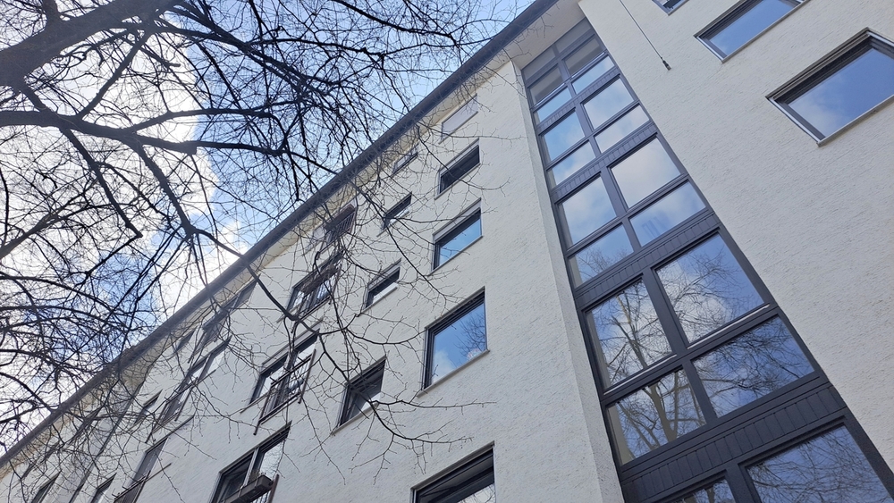 Helle 3-Zimmer-Wohnung in der obersten Etage in Neuhausen am Olympiapark-Süd - Etagenwohnung München Moosach | Angebot:25918911