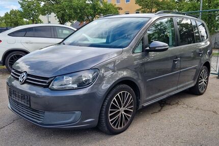 VW Touran 262.403 km 3.999 &euro; Fürstenfeldbruck 82256