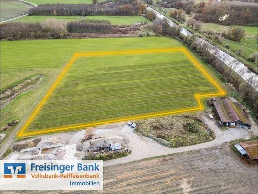 Grundstück in Fahrenzhausen 371.072,40 € 21326 m²