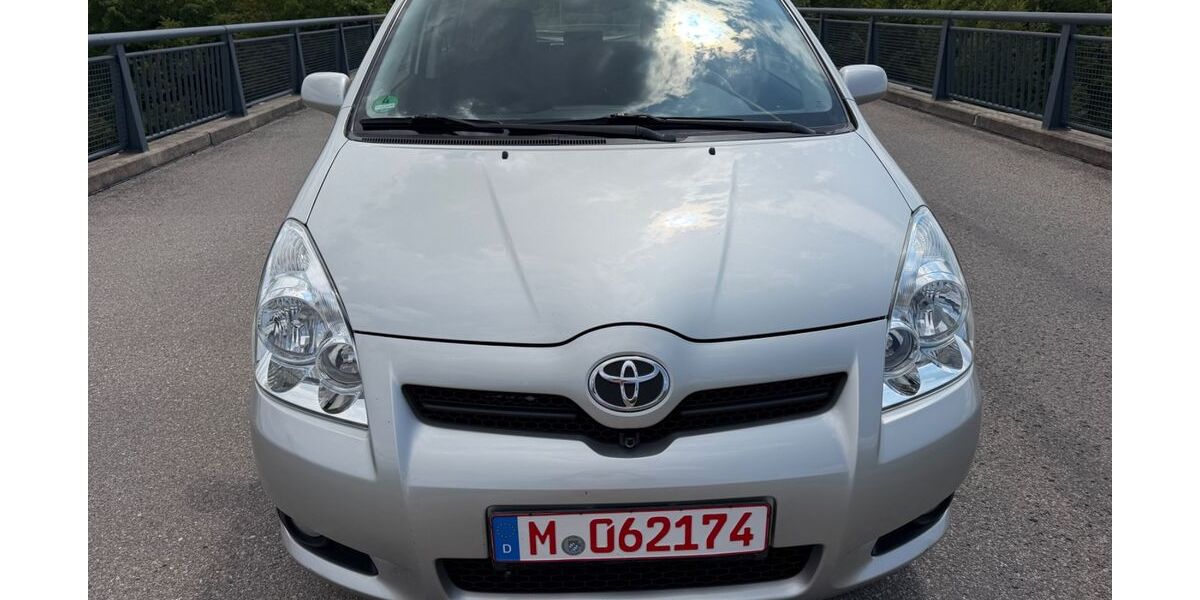 Toyota Corolla Verso 163.343 km 5.199 &euro; München 80997