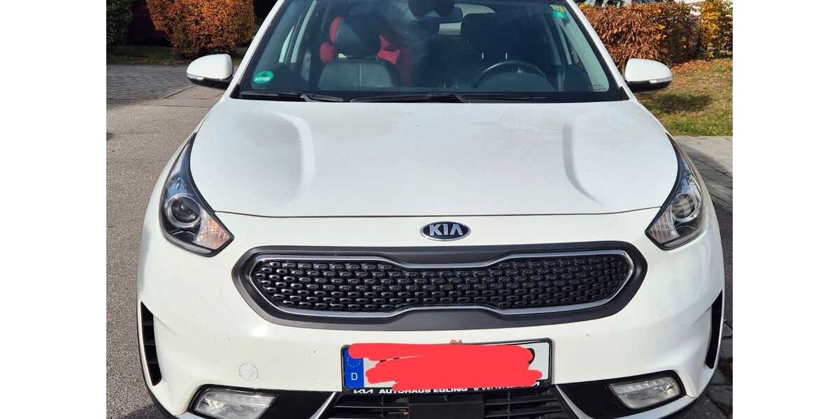 Kia Niro 86.000 km 15.000 &euro; Grünwald 82031