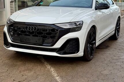 Audi Q8 12.800 km 89.900 &euro; München 81249