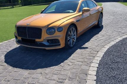 Bentley Flying Spur 15.900 km 224.900 &euro; München 81737