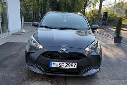 Toyota Yaris 86.000 km 15.500 &euro; München 81248