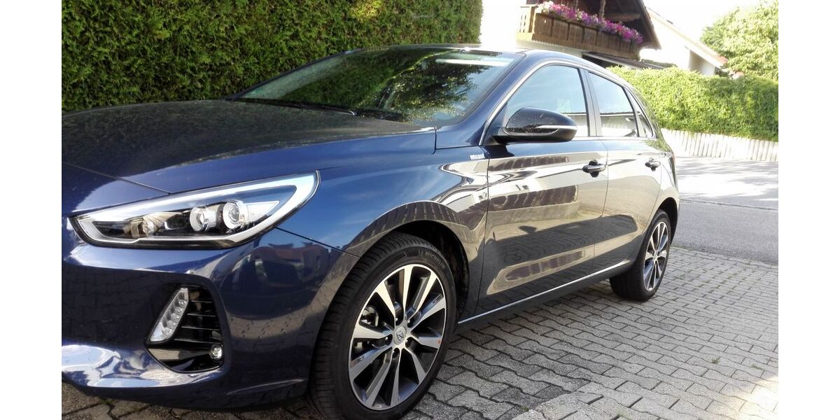 Hyundai i30 80.000 km 13.400 &euro; München 80636