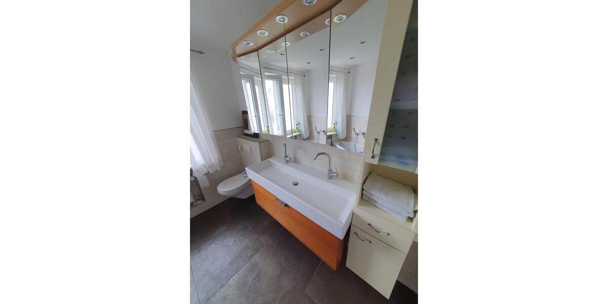 Einfamilienhaus Gilching - 6 Zimmer, 160 m&sup2;, 2.750&euro; | Angebot:25258340