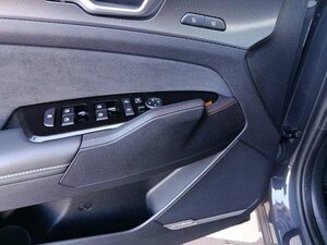 Kia SPORTAGE 1.6T HEV AWD GT LINE |SD|GD|DRI|SOUND 4.346 km 40.960 € Höhenkirchen-Siegertsbrun 85635