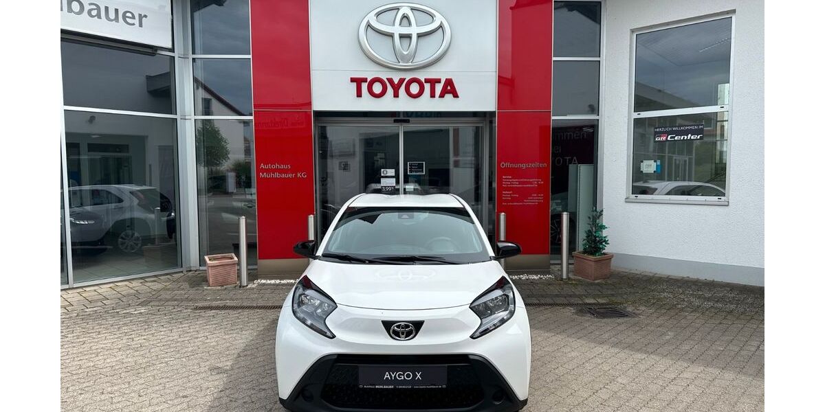 Toyota Aygo (X) 2.000 km 15.980 &euro; Neufarn 85646